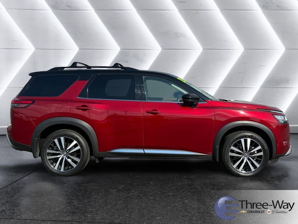 2023 Nissan Pathfinder Platinum