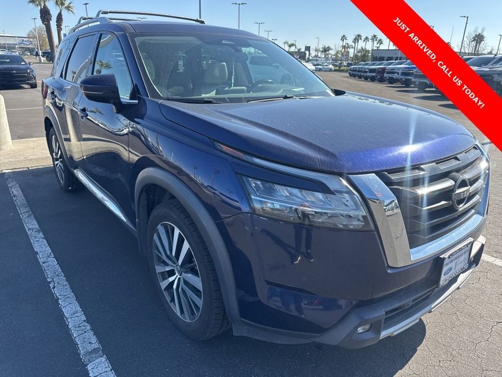 2022 Nissan Pathfinder Platinum