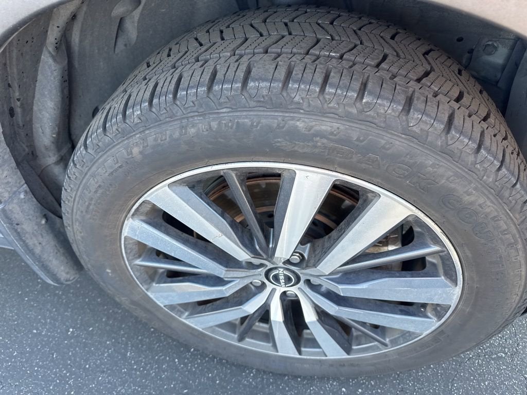 2022 Nissan Pathfinder Platinum