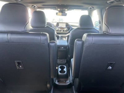 2025 Toyota Highlander LE