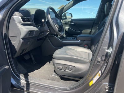 2025 Toyota Highlander LE