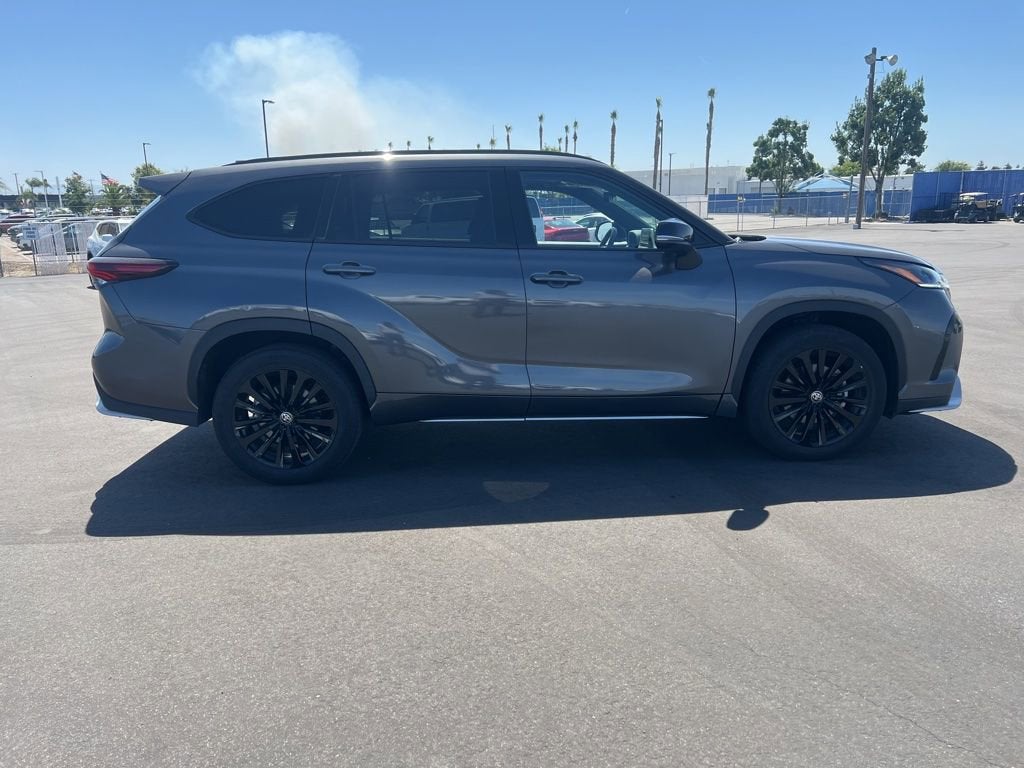 2025 Toyota Highlander LE