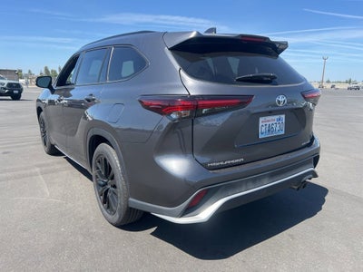 2025 Toyota Highlander LE