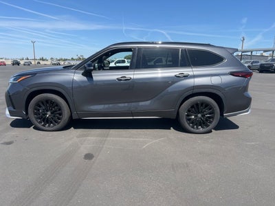 2025 Toyota Highlander LE
