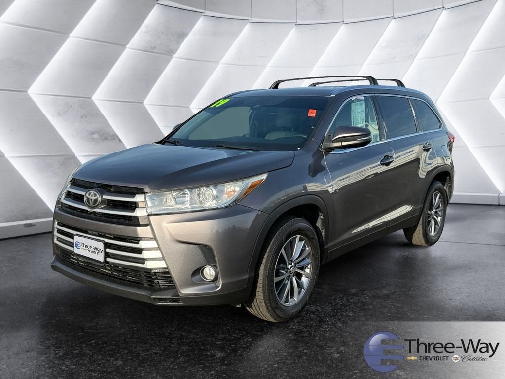 2019 Toyota Highlander SE