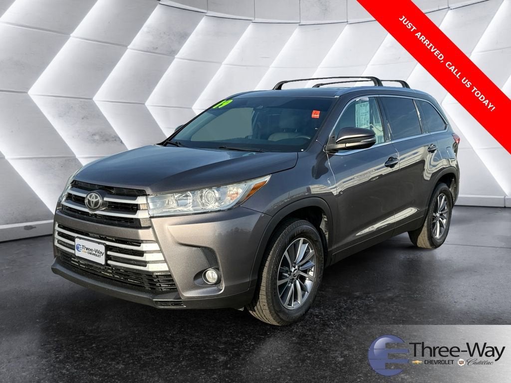 2019 Toyota Highlander SE