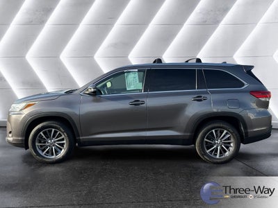 2019 Toyota Highlander SE