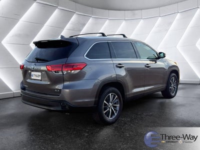 2019 Toyota Highlander SE