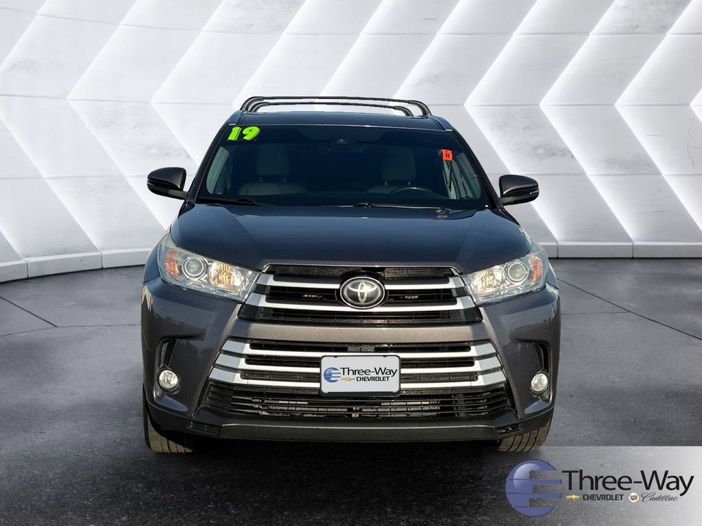 2019 Toyota Highlander SE