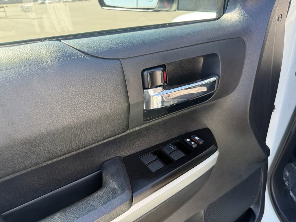 2017 Toyota Tundra 4WD SR5