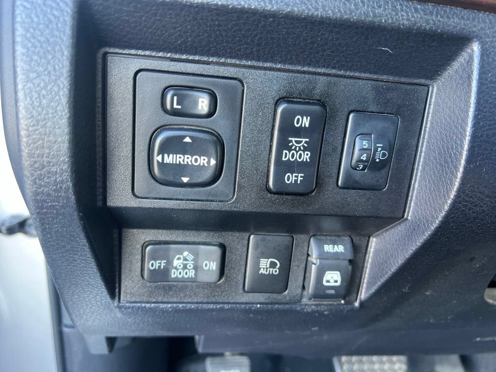 2018 Toyota Tundra Limited 5.7L V8