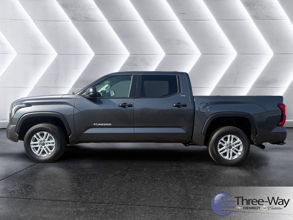 2024 Toyota Tundra 4WD SR5