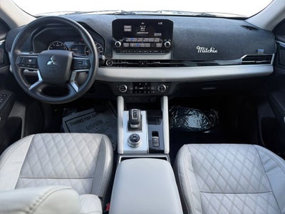 2022 Mitsubishi Outlander SEL