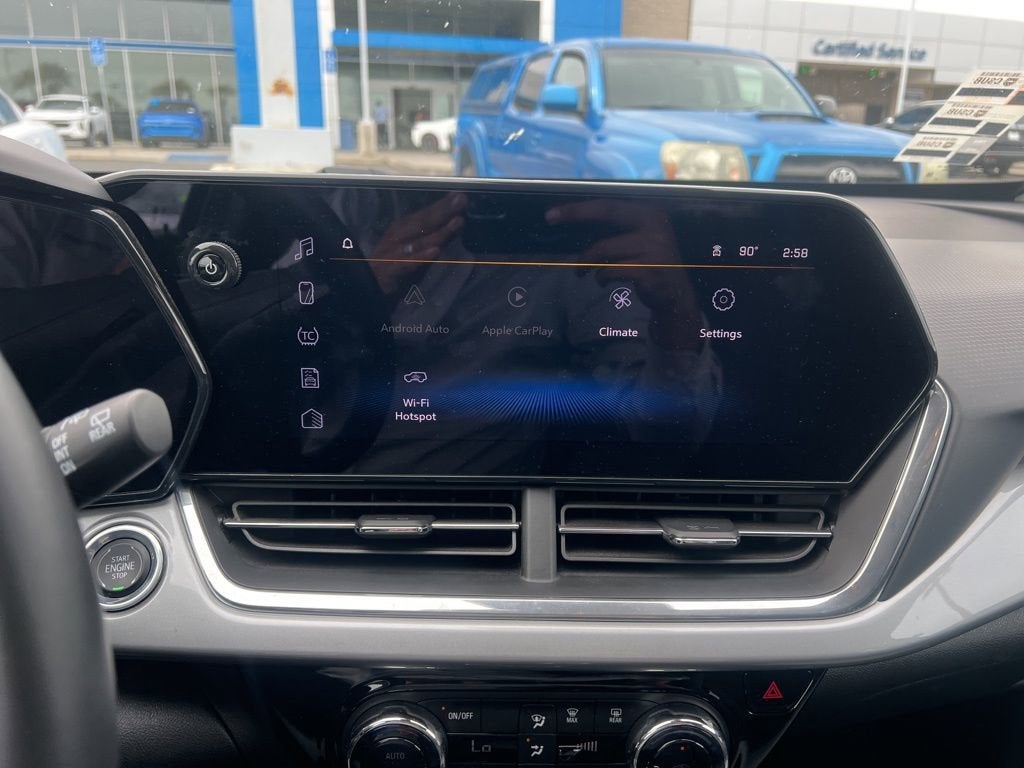 2024 Chevrolet Trax LT