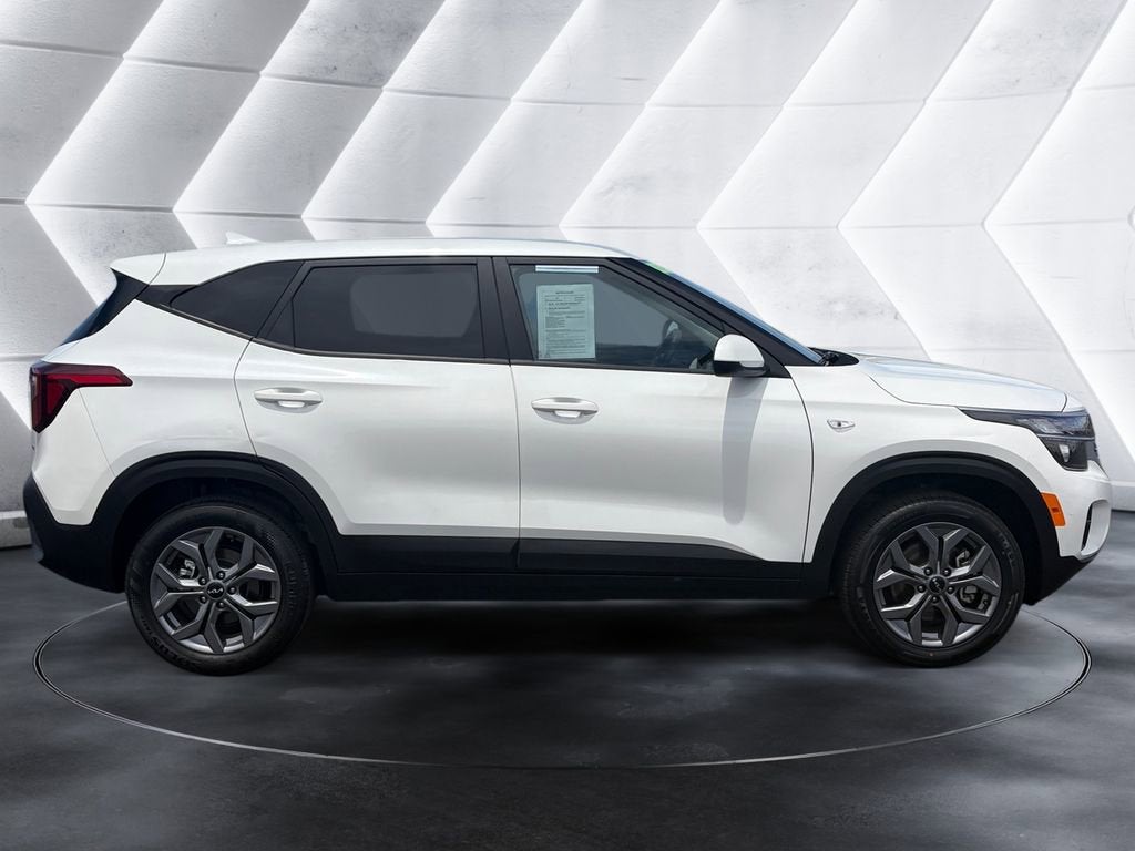 2025 Kia Seltos LX
