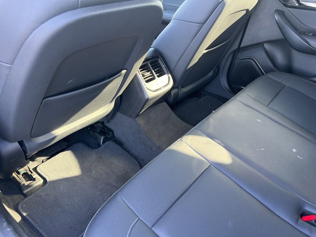 2025 VINFAST VF 8 Eco